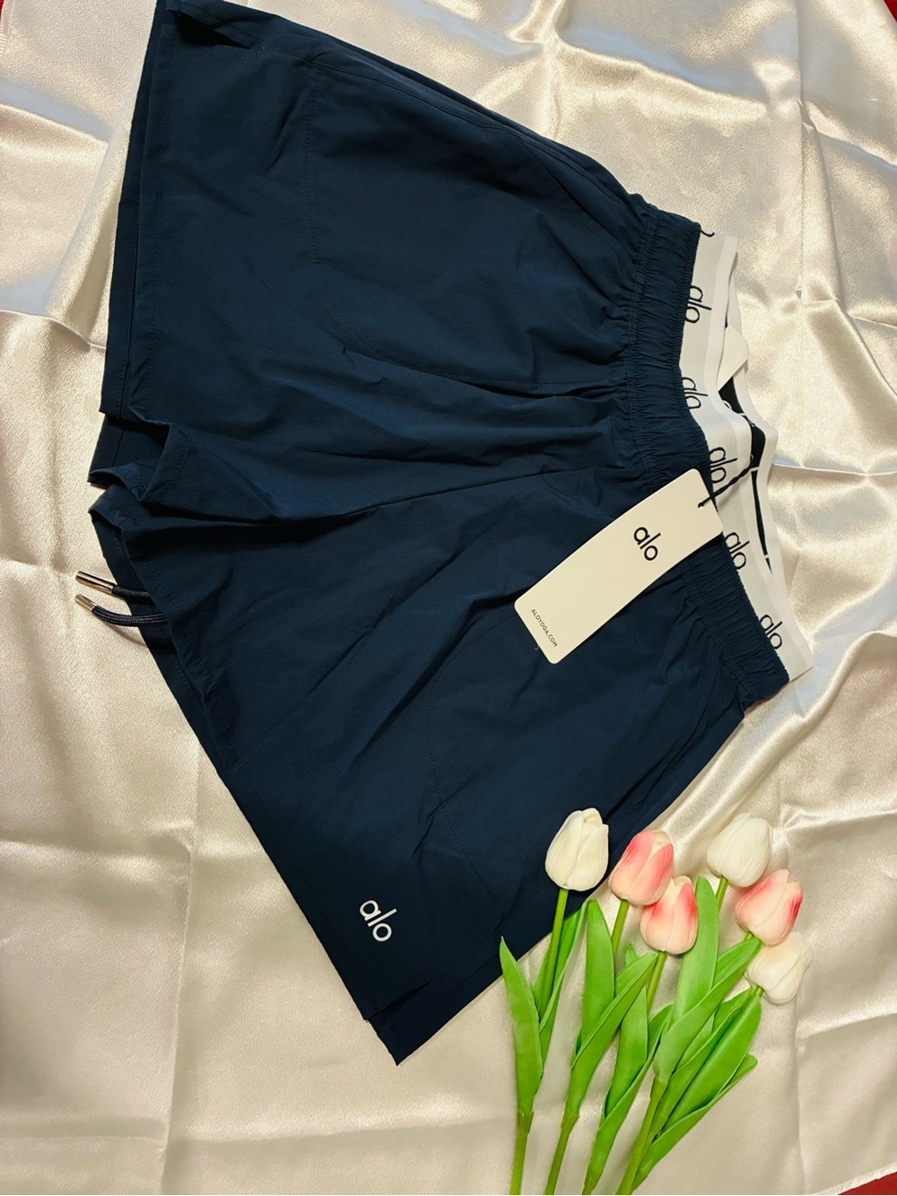 ALO Yoga Navy Athletic Shorts with Elastic Waistband